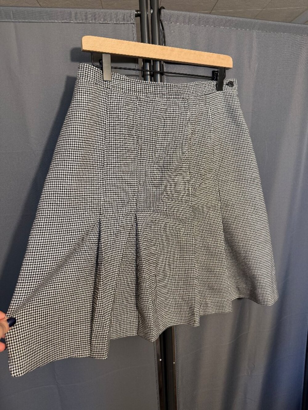 Worthington Houndstooth Pleated A-Line Skirt Size 12 Black White Lined Academia